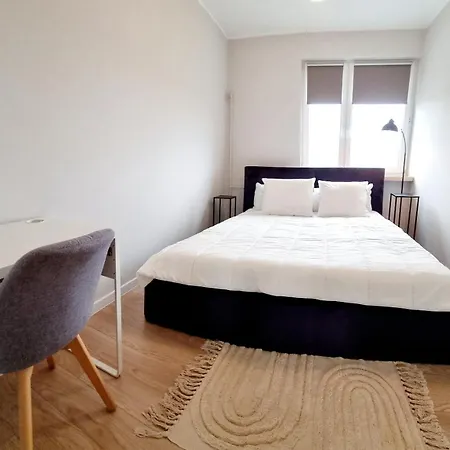 Atlas Arena, Zoo, Fala, Mandoria, Lotnisko, Parking Apartament *